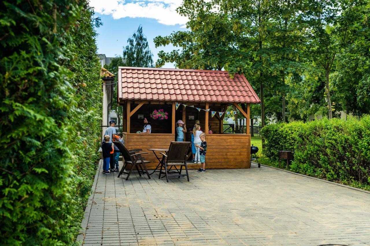 Klaipeda Inn Private Parking And Kitchen ภายนอก รูปภาพ
