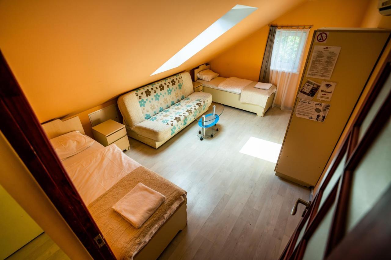 Klaipeda Inn Private Parking And Kitchen ภายนอก รูปภาพ