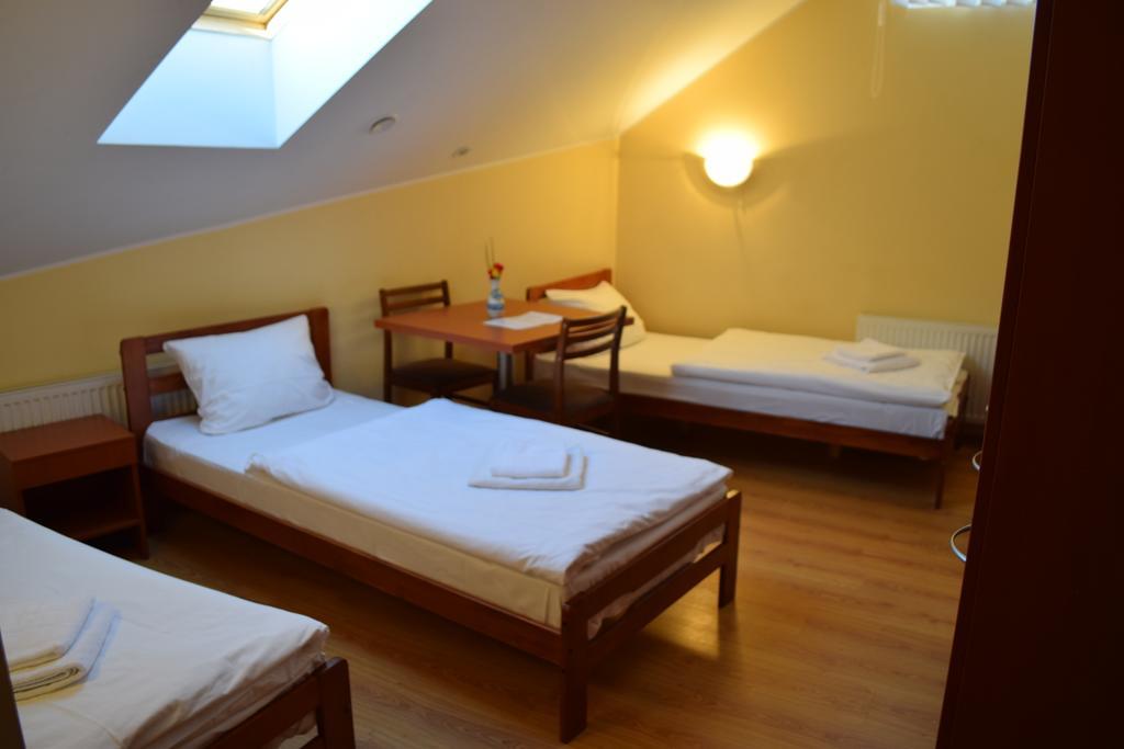 Klaipeda Inn Private Parking And Kitchen ภายนอก รูปภาพ